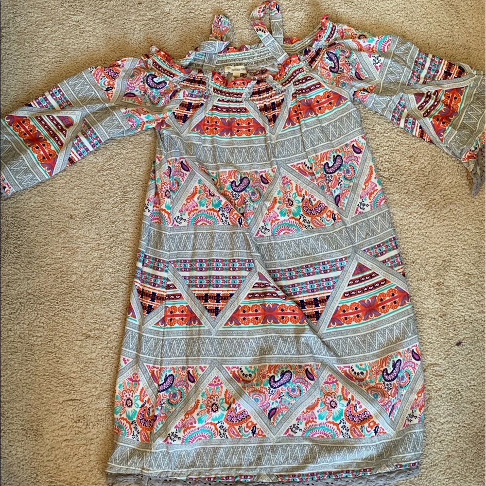 Patterned cold shoulder dress (kids)